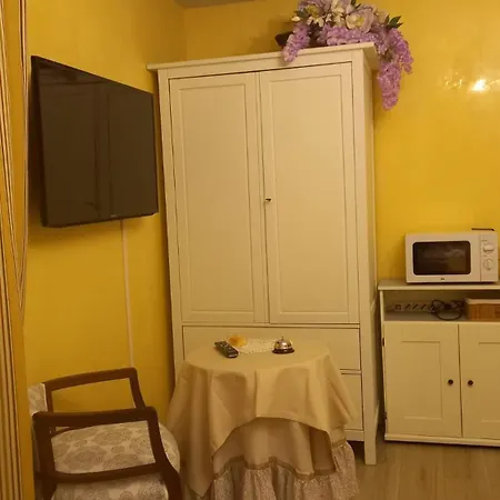 Mary Quarto em Acomodações Particulares *